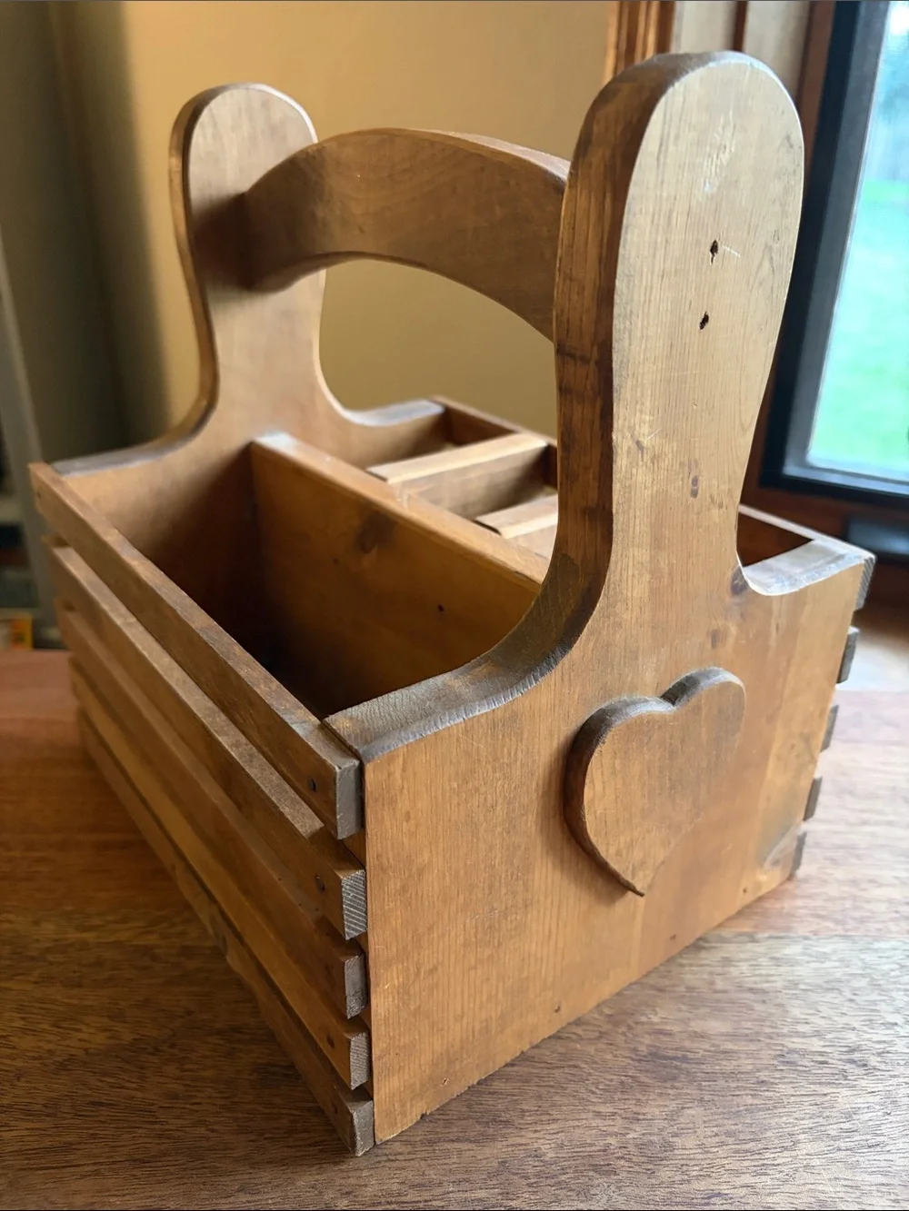 Vintage Solid Wood Heart Organizer Caddy with Handle